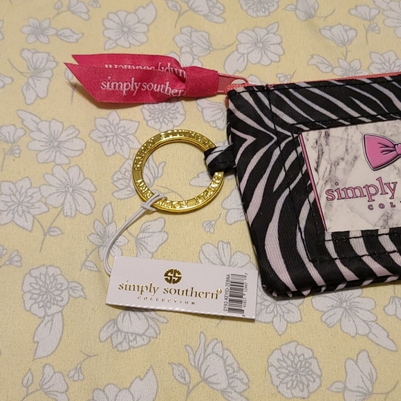 Small ID and Keychain coin purse. - Picture 2 of 5